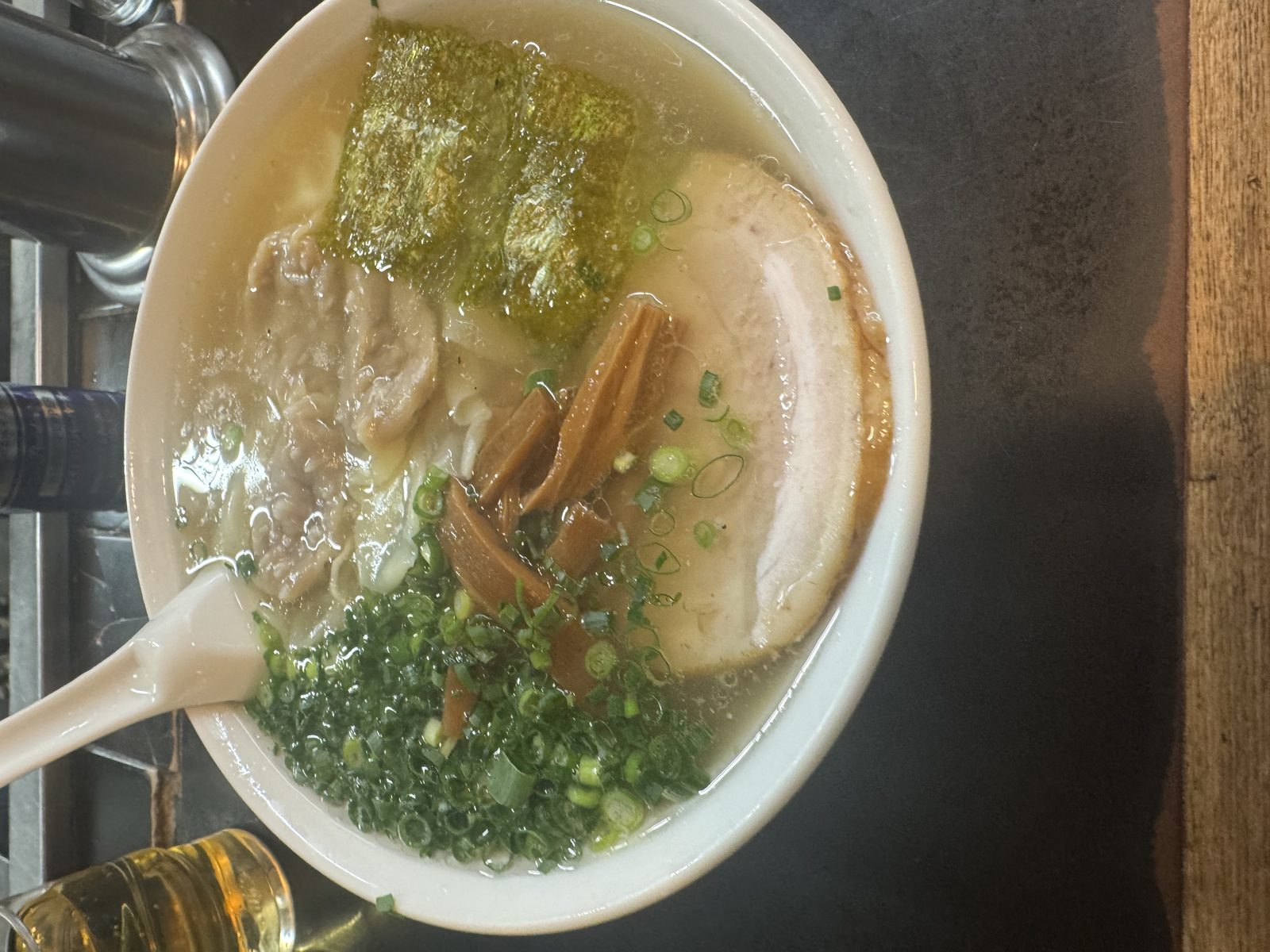 髙はしのワンタン麺